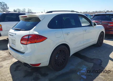 2011 Porsche Cayenne Turbo из США, поврежденный, VIN WP1AC2A21BLA85213